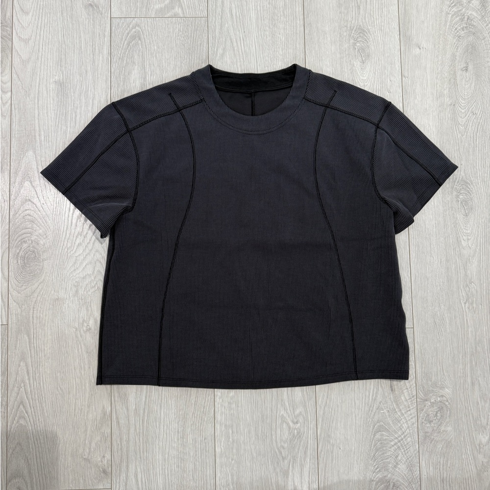 lululemon athletica Black Short Sleeve Tee